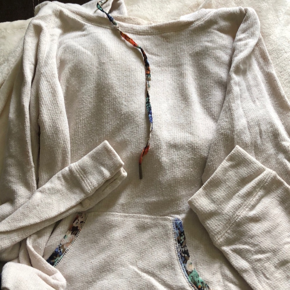 Sweater - Picture 2 of 2